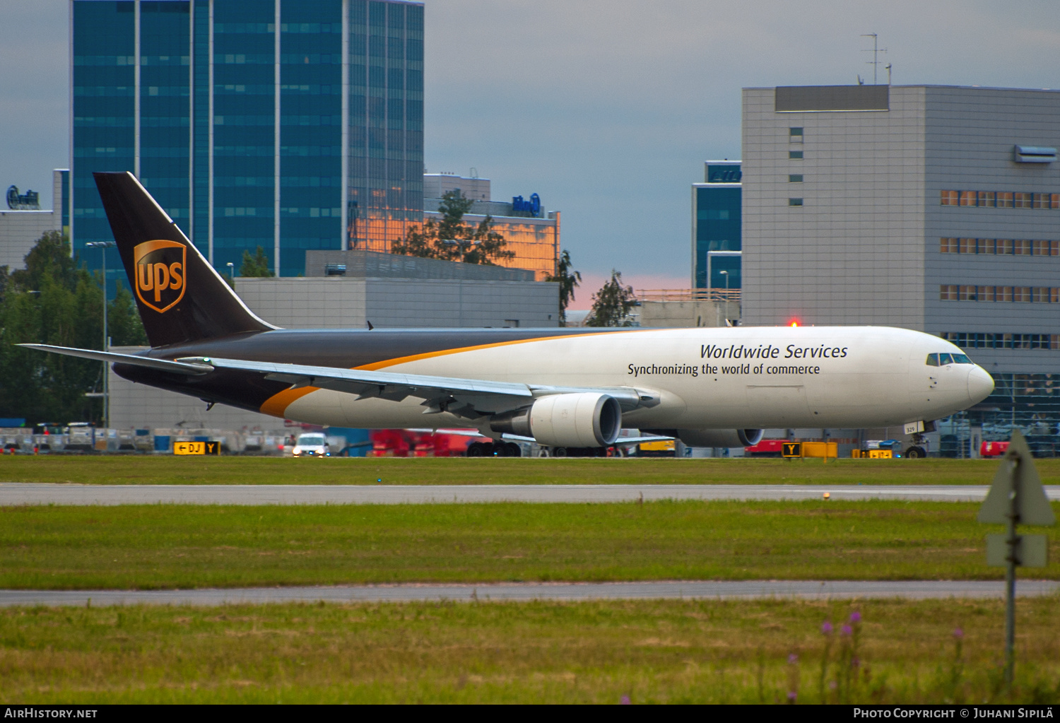 Aircraft Photo of N329UP | Boeing 767-34AF/ER | United Parcel Service - UPS | AirHistory.net #591407