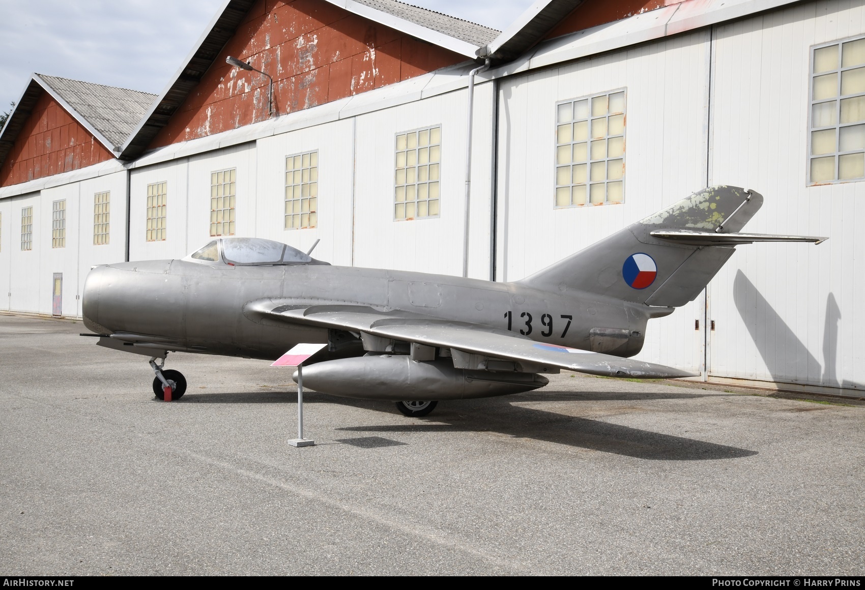 Aircraft Photo of 1397 | Mikoyan-Gurevich MiG-15SB | Czechoslovakia - Air Force | AirHistory.net #591476