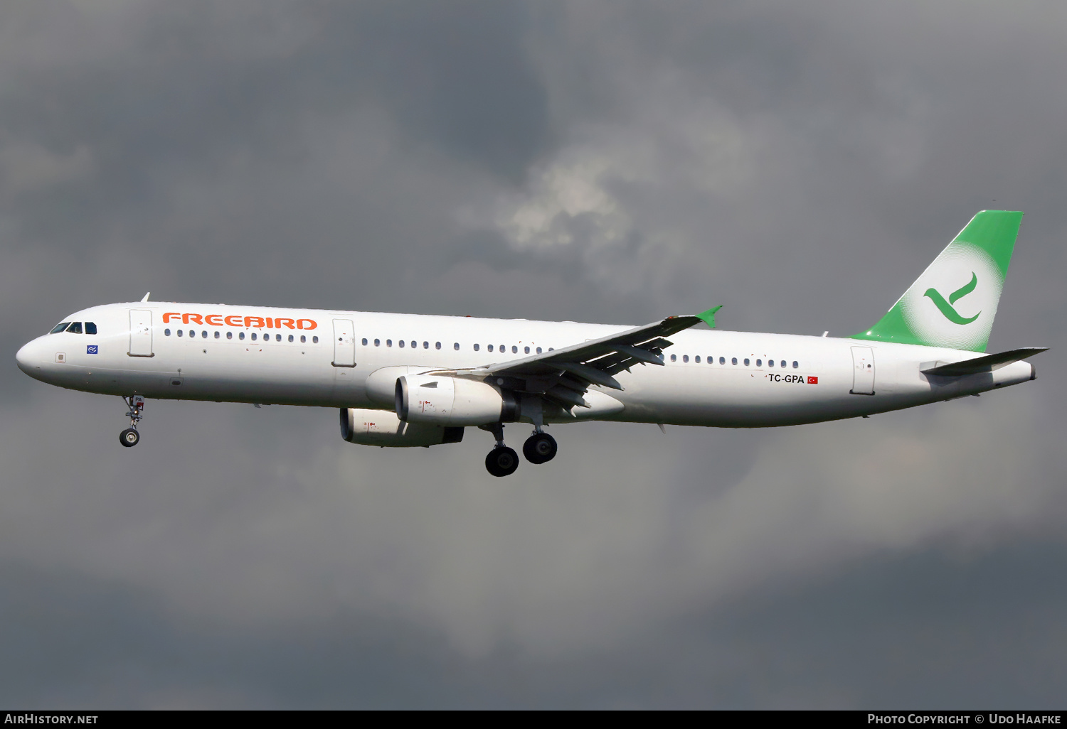 Aircraft Photo of TC-GPA | Airbus A321-231 | Freebird Airlines | AirHistory.net #591768