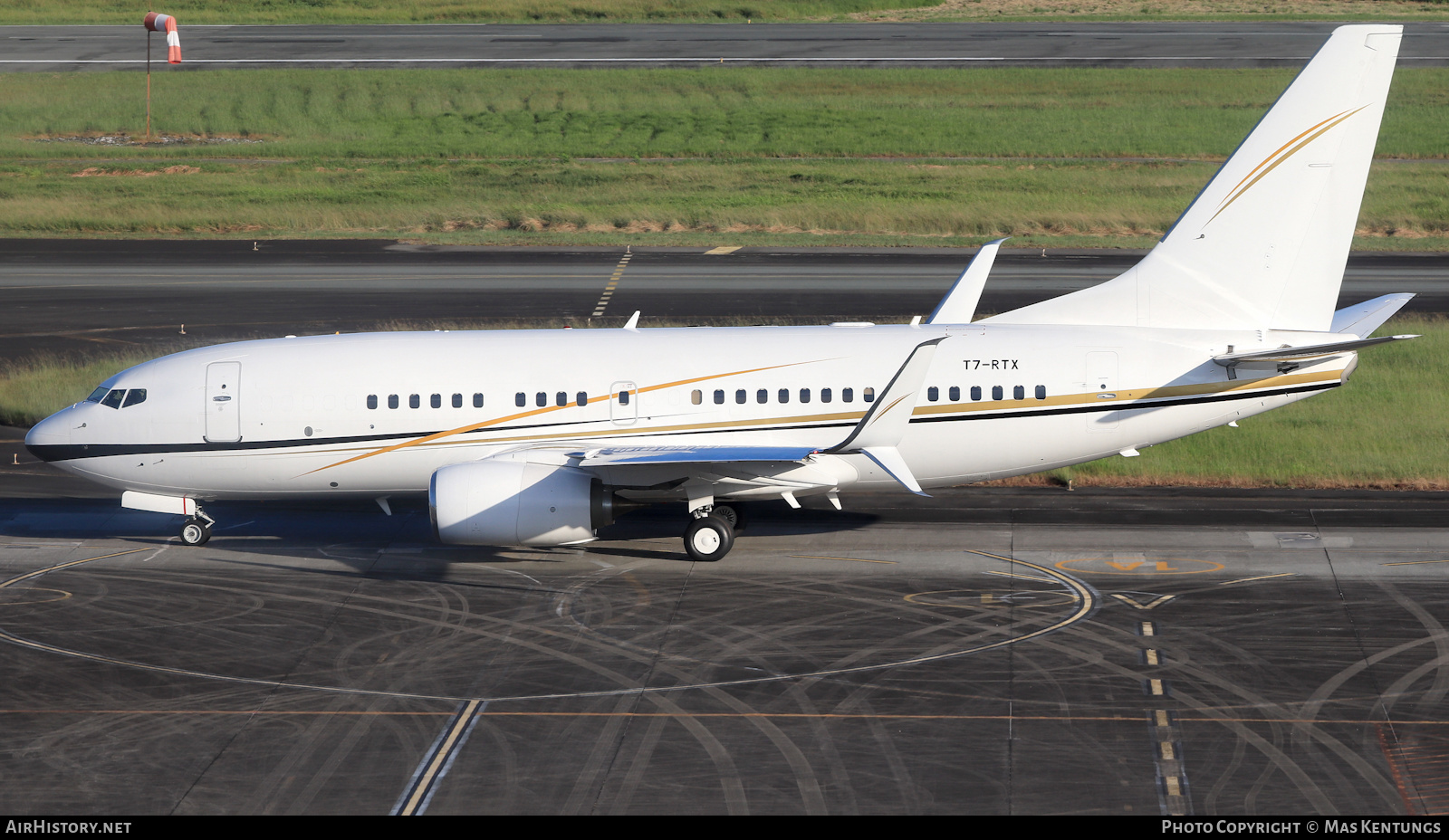 Aircraft Photo of T7-RTX | Boeing 737-79V BBJ | Jhonlin Air Transport - JAT | AirHistory.net #591883