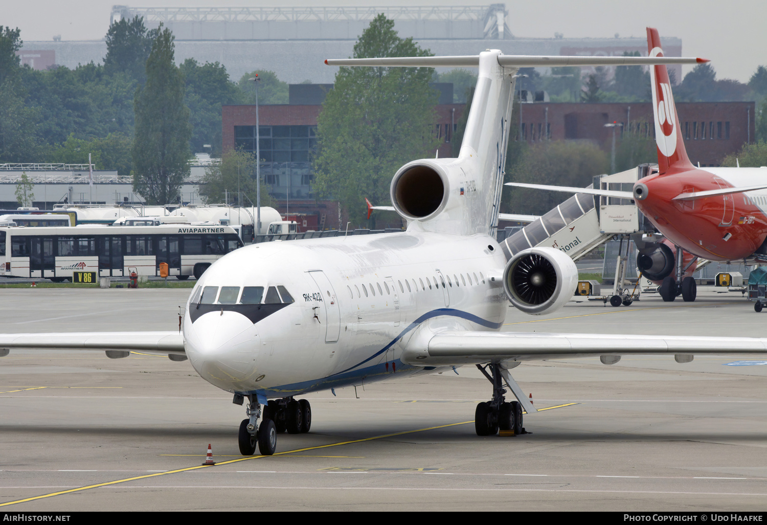 Aircraft Photo of RA-42423 | Yakovlev Yak-42D | AirHistory.net #591904