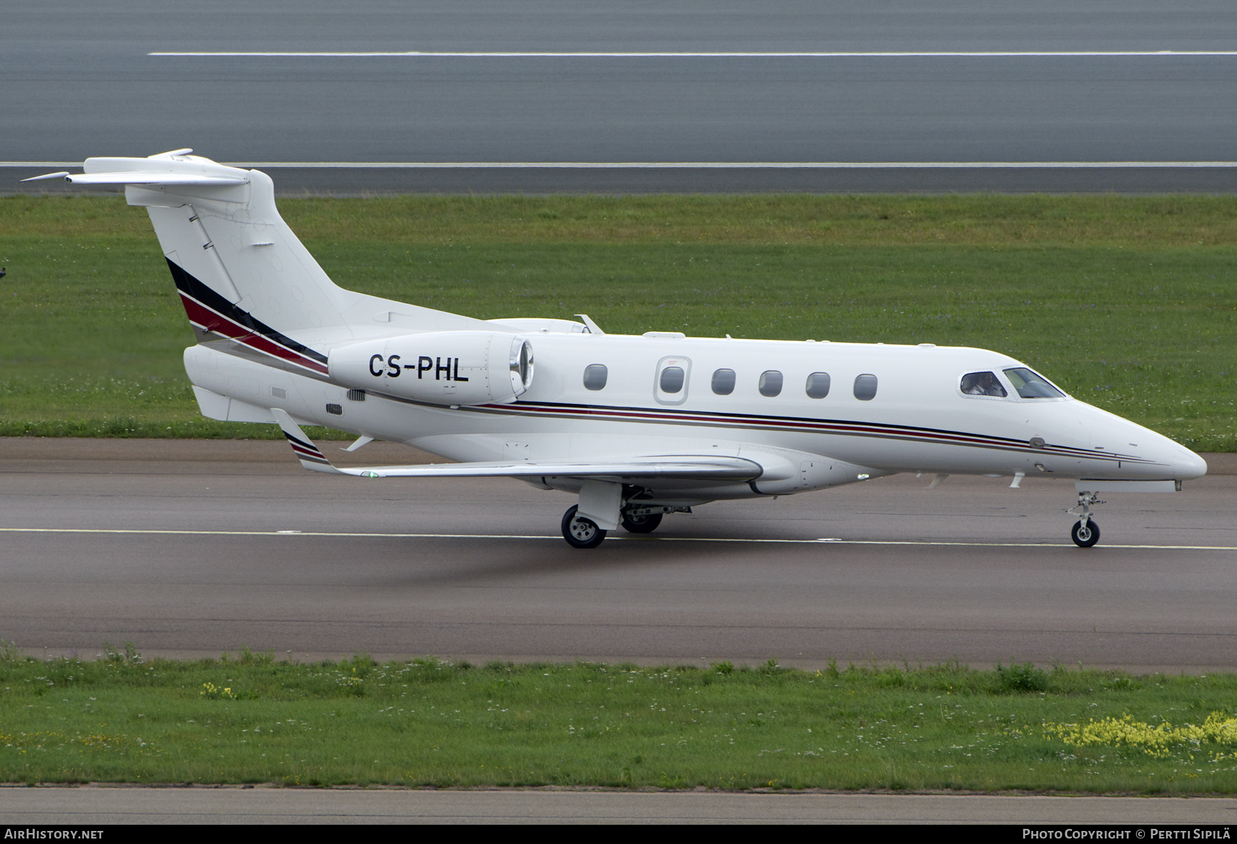 Aircraft Photo of CS-PHL | Embraer EMB-505 Phenom 300 | AirHistory.net #591912