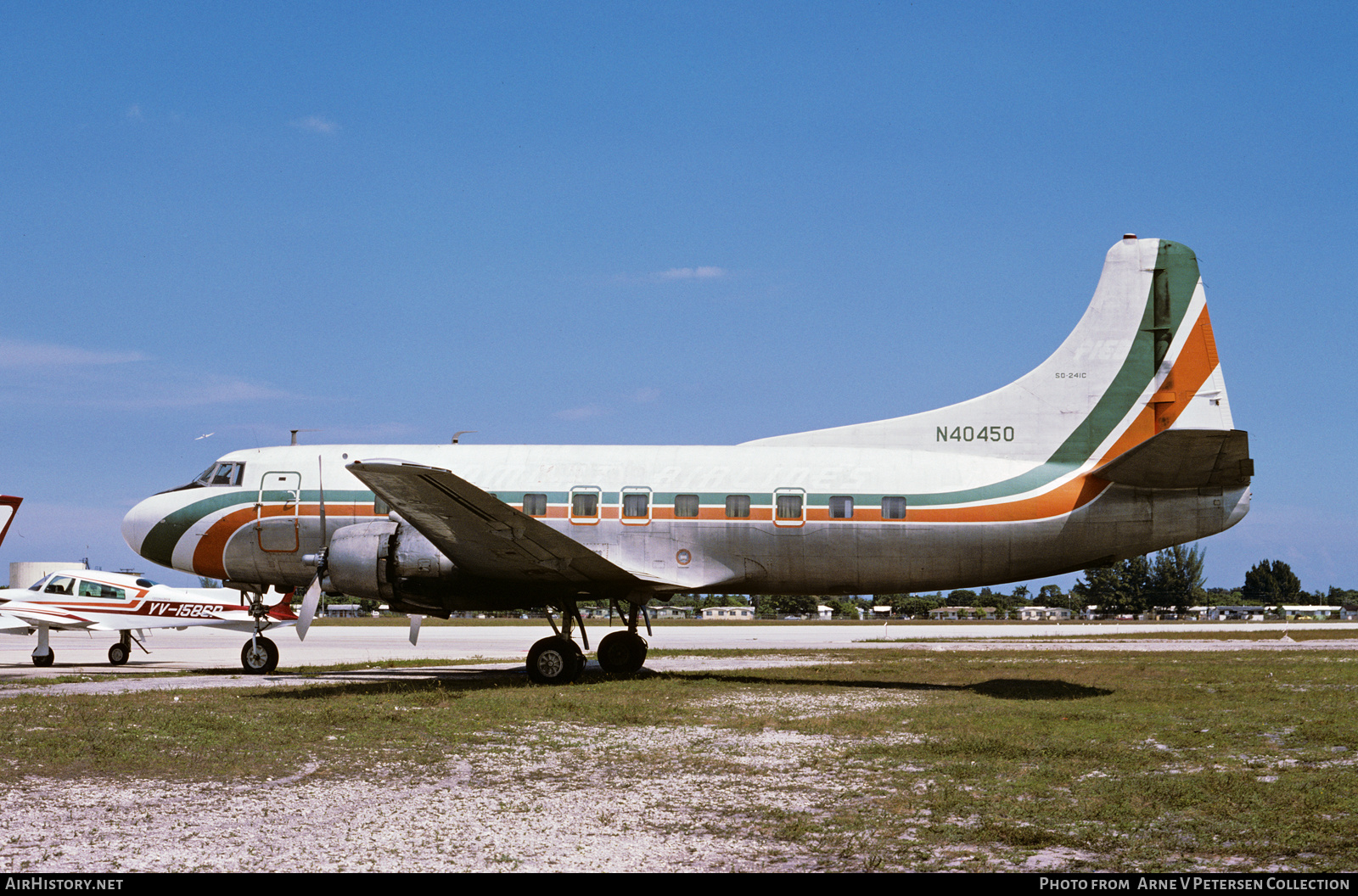 Aircraft Photo of N40450 | Martin 404 | AirHistory.net #591922