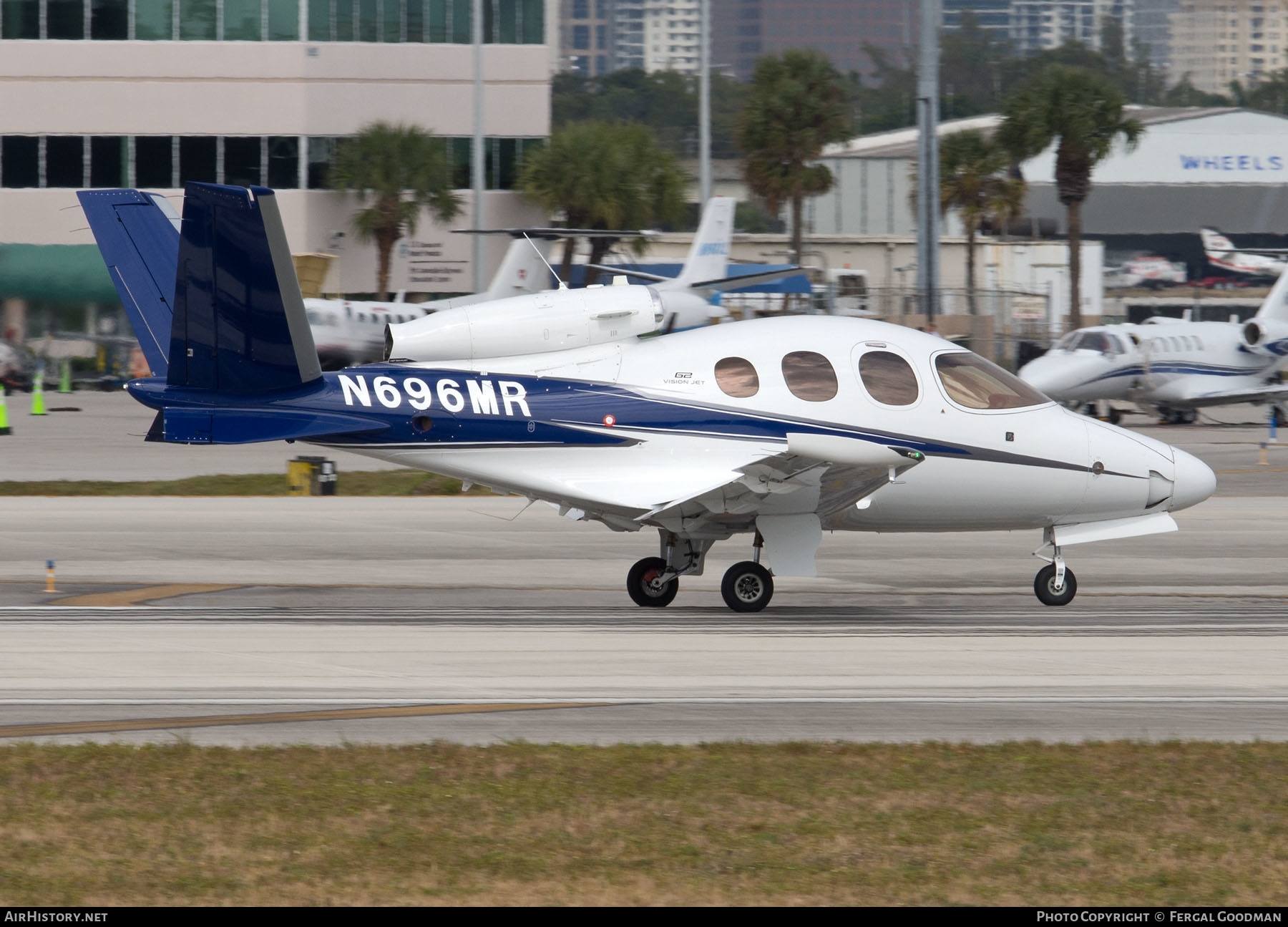 Aircraft Photo of N696MR | Cirrus SF-50 Vision G2 | AirHistory.net #592044