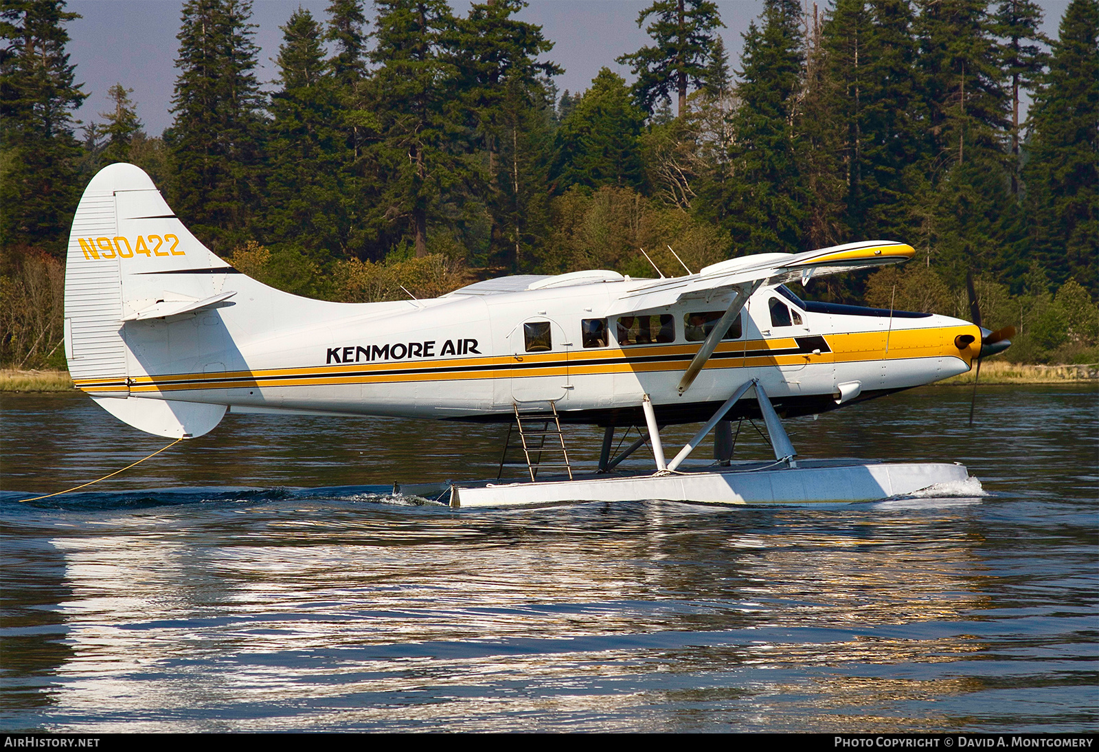 Aircraft Photo of N90422 | Vazar DHC-3T Turbine Otter | Kenmore Air | AirHistory.net #592047