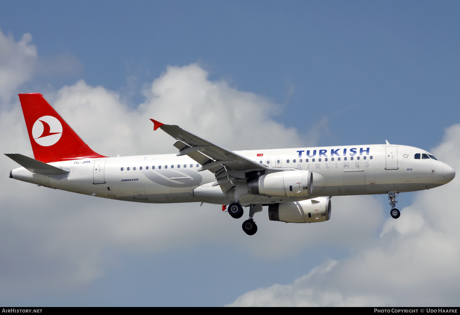 Aircraft Photo of TC-JPA | Airbus A320-232 | Turkish Airlines | AirHistory.net #592186