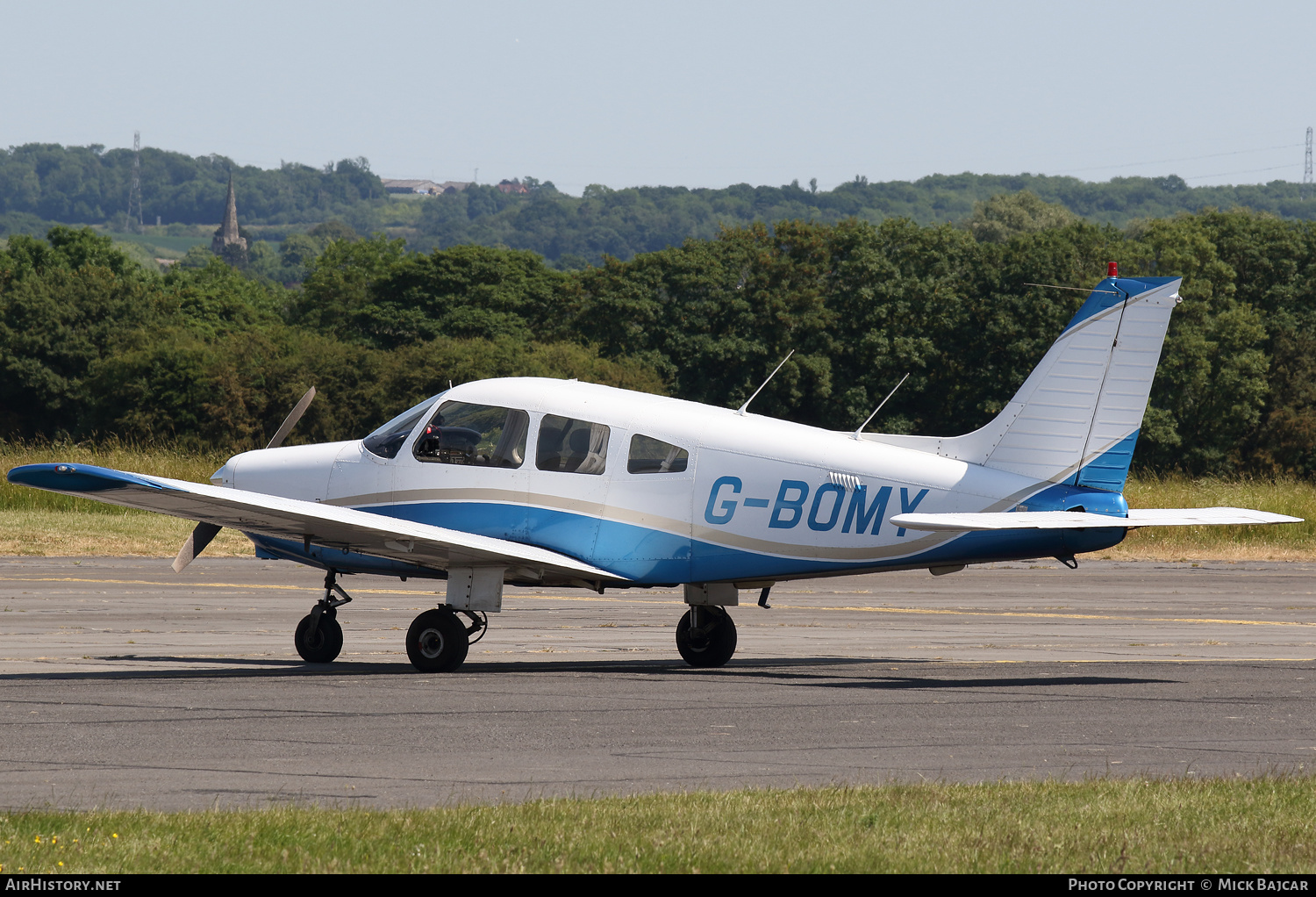 Aircraft Photo of G-BOMY | Piper PA-28-161 Warrior II | AirHistory.net #592425