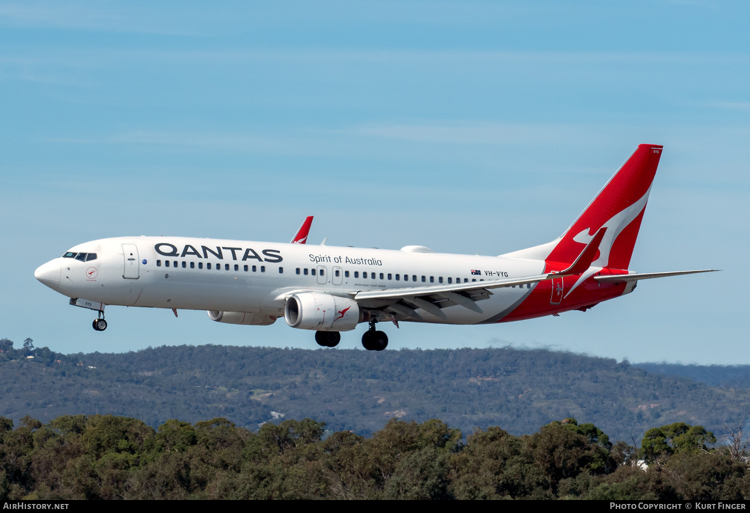 Aircraft Photo of VH-VYG | Boeing 737-838 | Qantas | AirHistory.net #592451