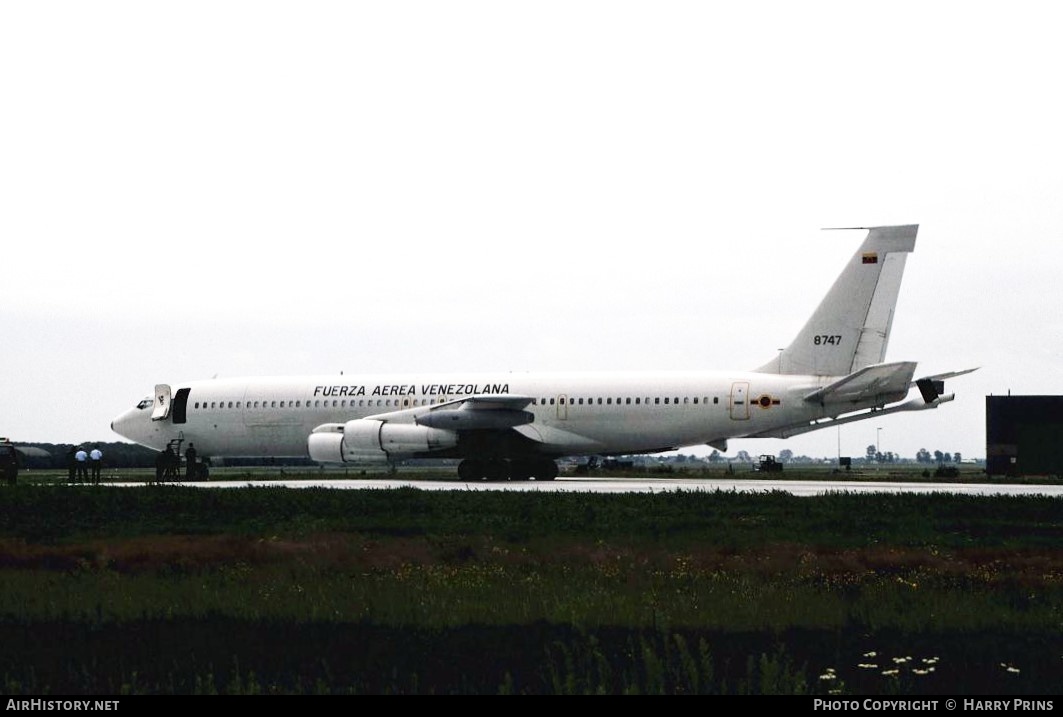 Aircraft Photo of 8747 | Boeing 707-384C(KC) | Venezuela - Air Force | AirHistory.net #592542