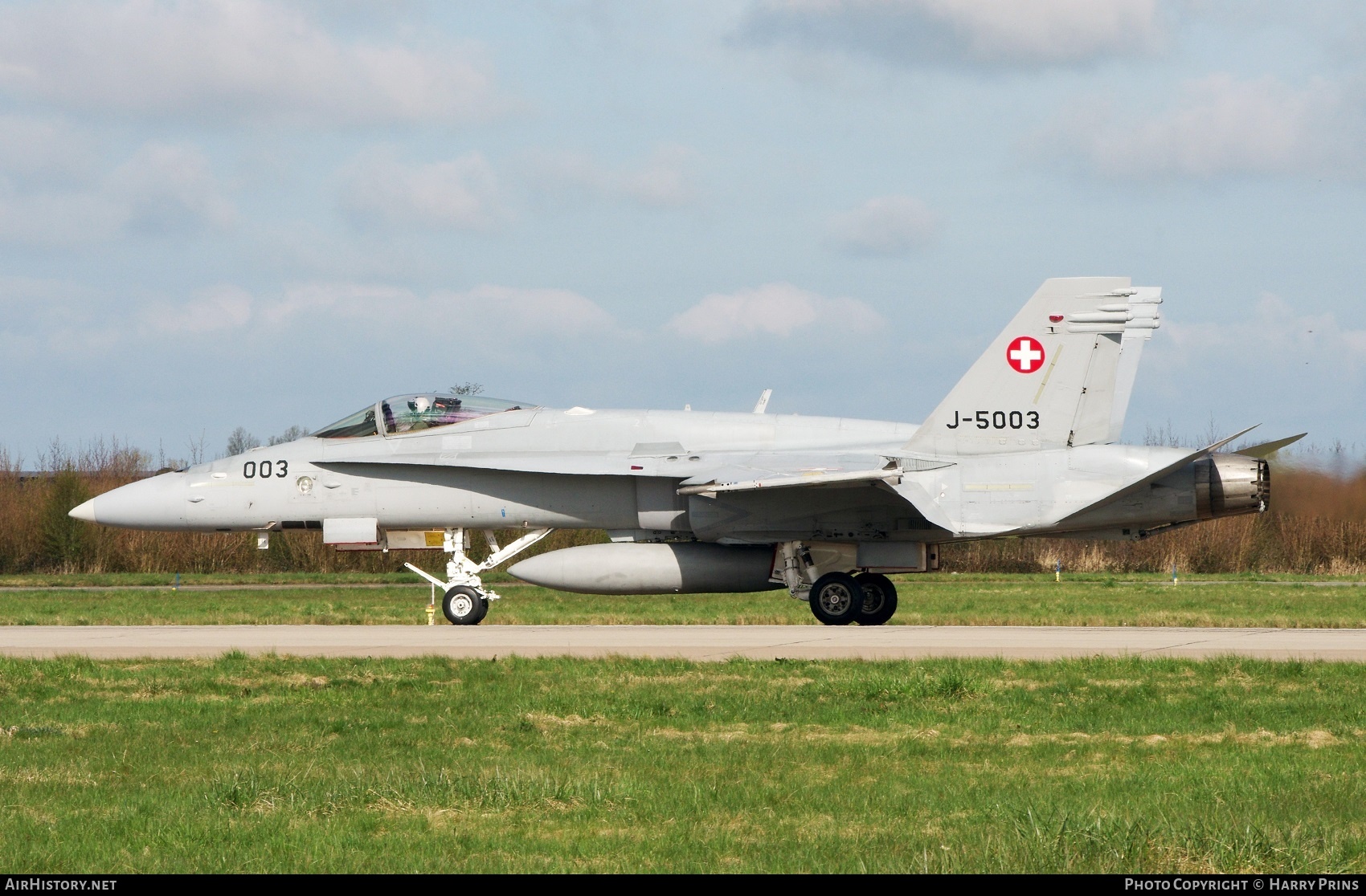 Aircraft Photo of J-5003 | McDonnell Douglas F/A-18C Hornet | Switzerland - Air Force | AirHistory.net #592620