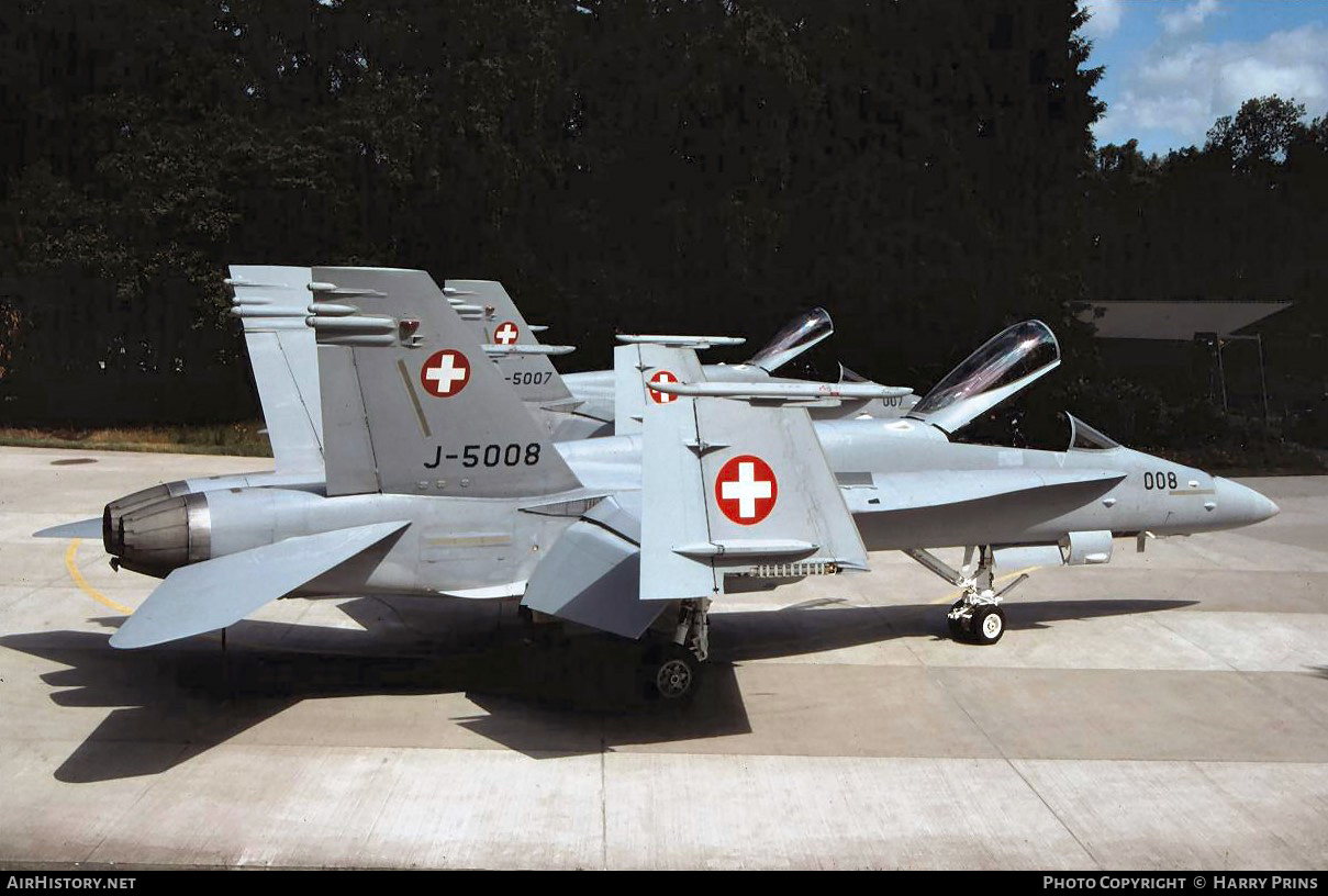 Aircraft Photo of J-5008 | McDonnell Douglas F/A-18C Hornet | Switzerland - Air Force | AirHistory.net #592659