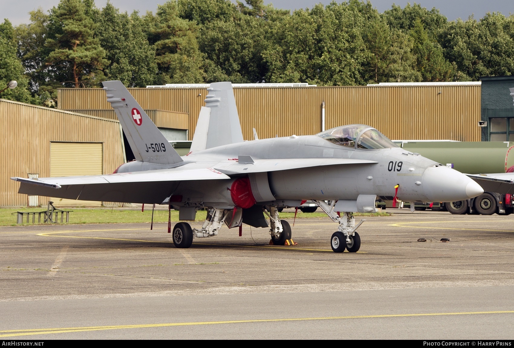 Aircraft Photo of J-5019 | McDonnell Douglas F/A-18C Hornet | Switzerland - Air Force | AirHistory.net #592670