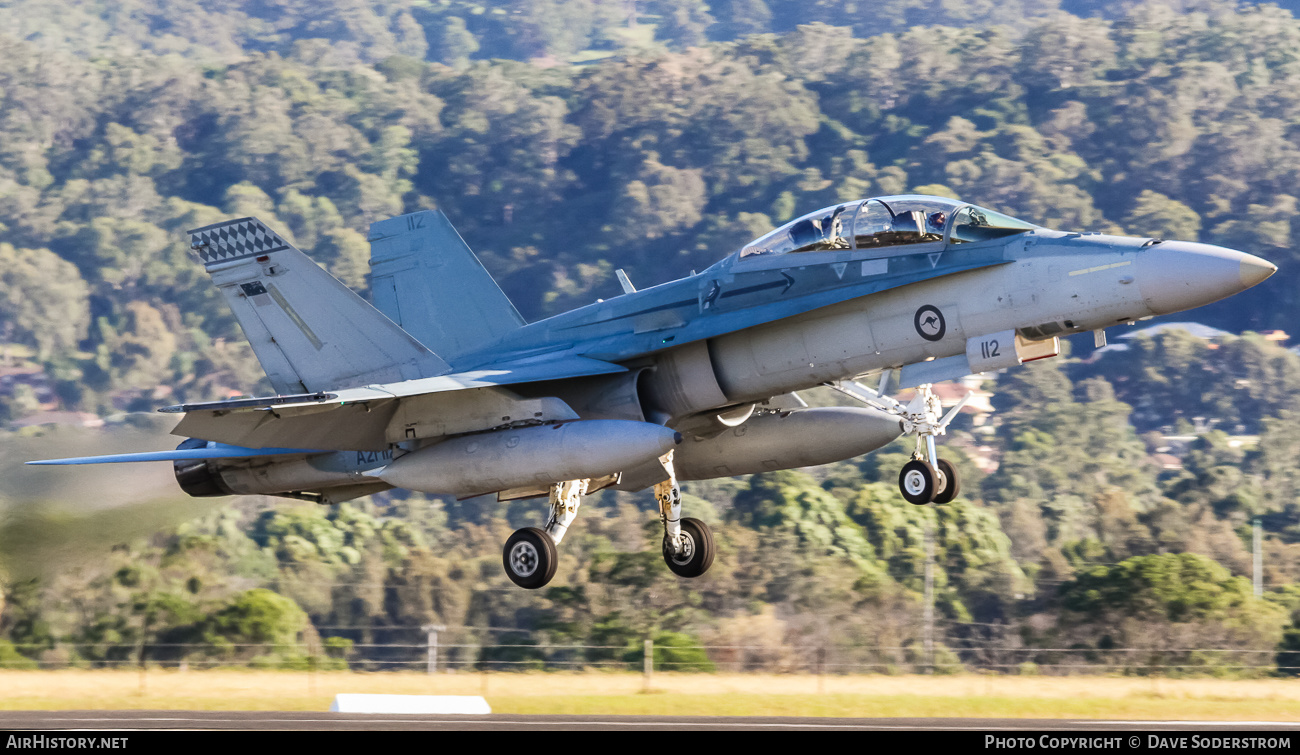 Aircraft Photo of A21-112 | McDonnell Douglas F/A-18B Hornet | Australia - Air Force | AirHistory.net #592675