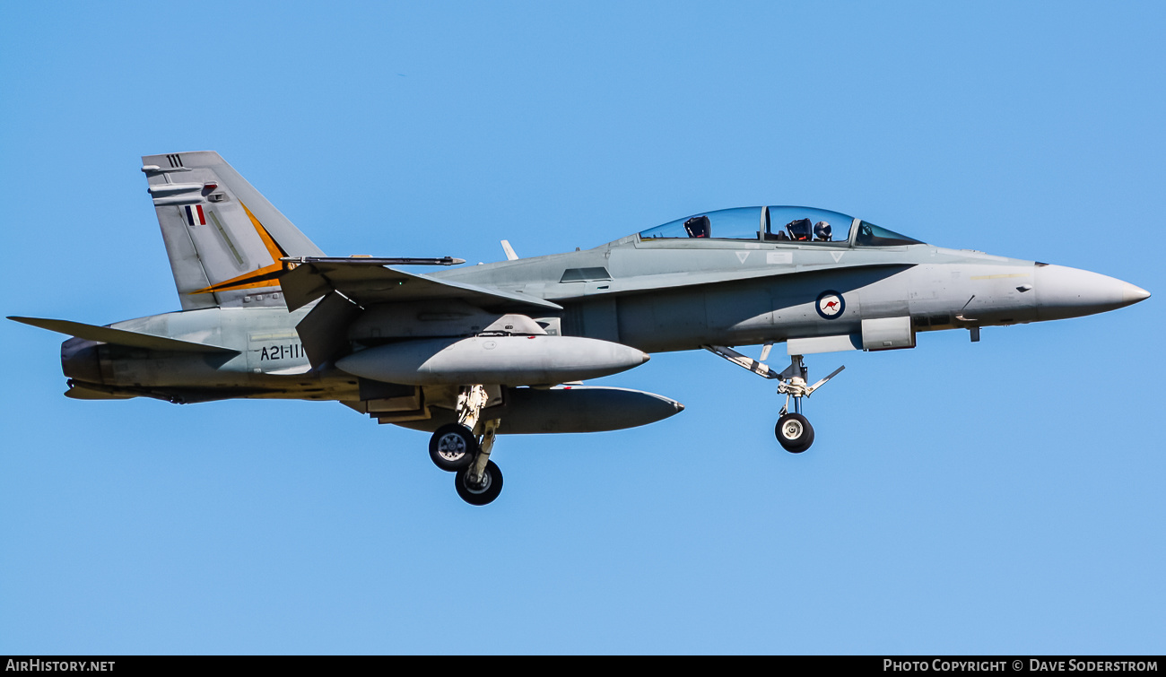 Aircraft Photo of A21-111 | McDonnell Douglas F/A-18B Hornet | Australia - Air Force | AirHistory.net #592714