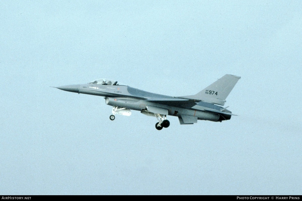Aircraft Photo of 82-0974 | General Dynamics F-16A Fighting Falcon | USA - Air Force | AirHistory.net #592779