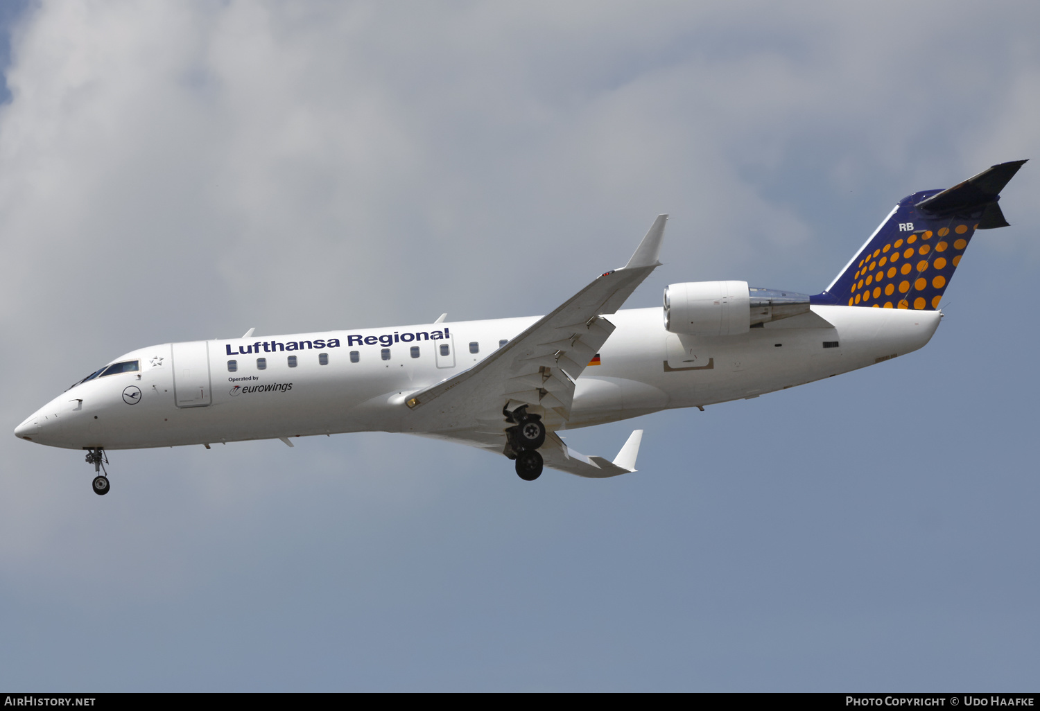 Aircraft Photo of D-ACRB | Bombardier CRJ-200ER (CL-600-2B19) | Lufthansa Regional | AirHistory.net #592807