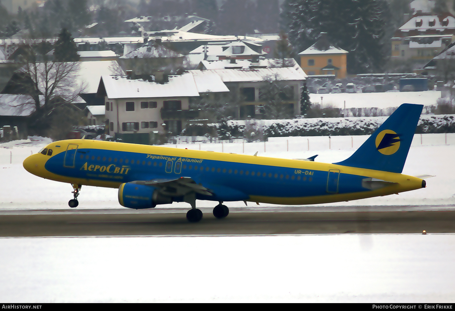 Aircraft Photo of UR-DAI | Airbus A320-212 | AeroSvit Ukrainian Airlines | AirHistory.net #592809