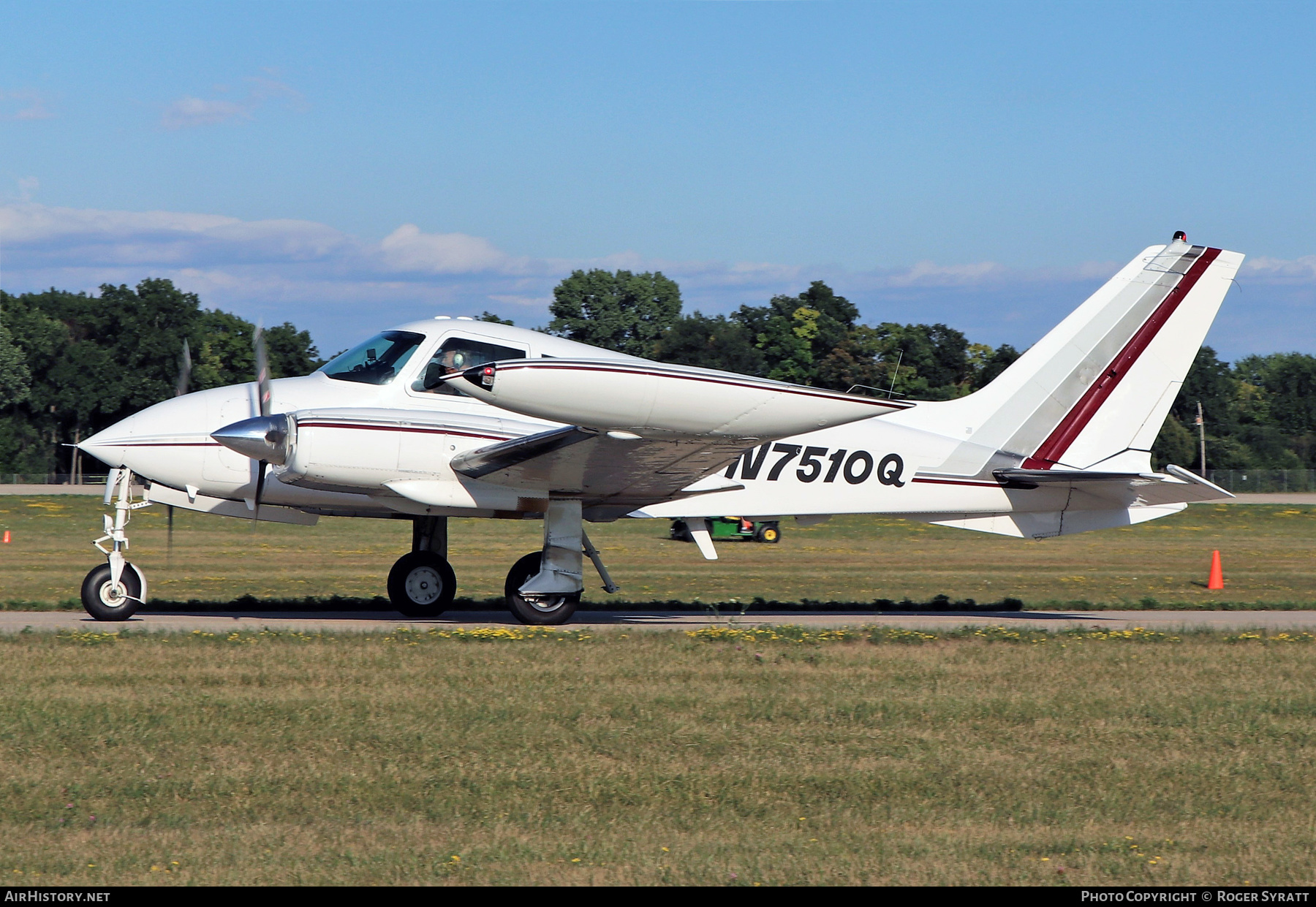 Aircraft Photo of N7510Q | Cessna 310Q | AirHistory.net #592900