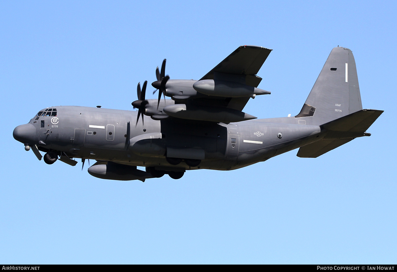Aircraft Photo of 13-5776 / 35776 | Lockheed Martin MC-130J Commando II | USA - Air Force | AirHistory.net #592922