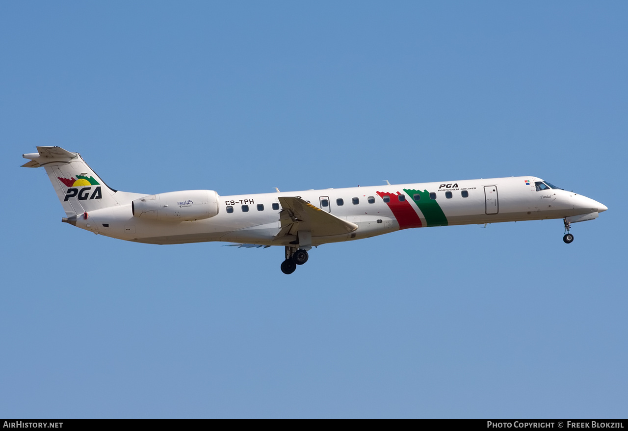 Aircraft Photo of CS-TPH | Embraer ERJ-145EP (EMB-145EP) | Portugália Airlines - PGA | AirHistory.net #593052