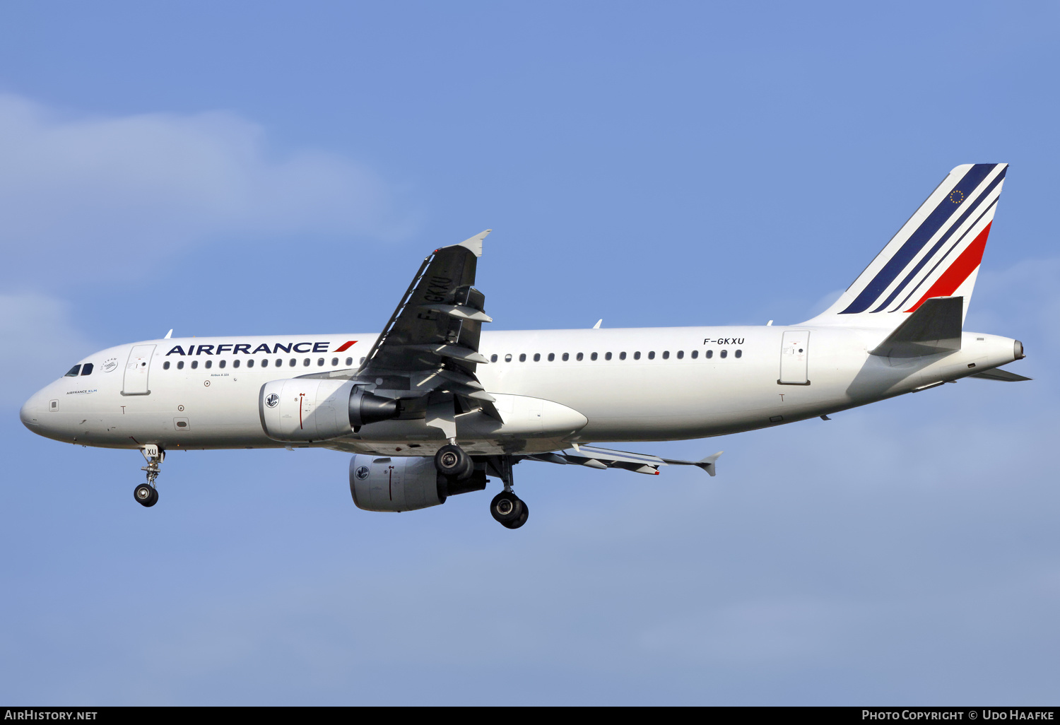 Aircraft Photo of F-GKXU | Airbus A320-214 | Air France | AirHistory.net #593053