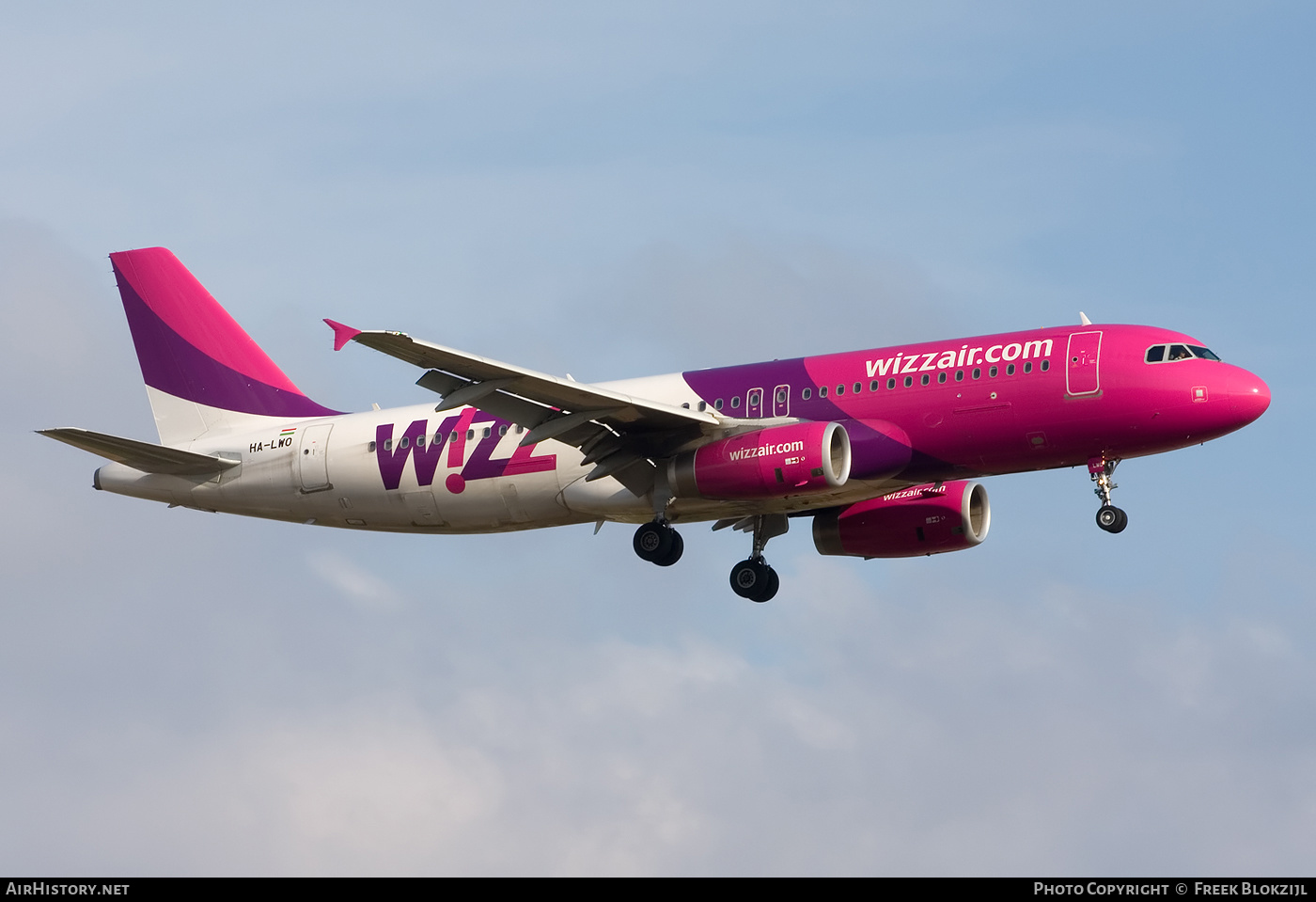 Aircraft Photo of HA-LWO | Airbus A320-232 | Wizz Air | AirHistory.net #593059