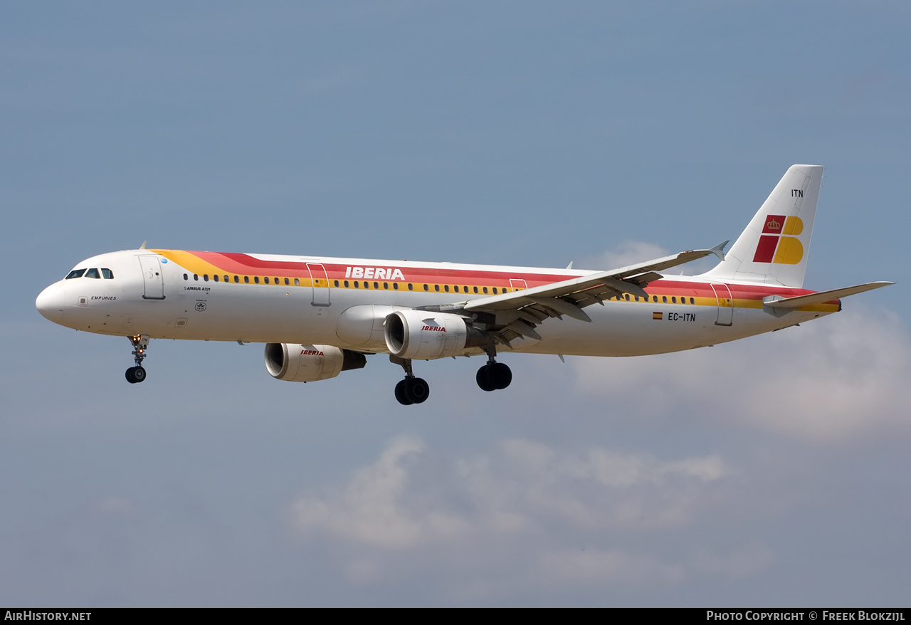 Aircraft Photo of EC-ITN | Airbus A321-211 | Iberia | AirHistory.net #593063