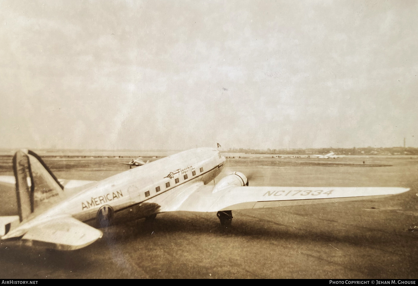 Aircraft Photo of N17334 / NC17334 | Douglas DC-3-178 | American Airlines | AirHistory.net #593092