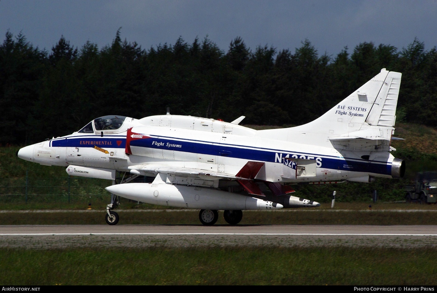 Aircraft Photo of N432FS | McDonnell Douglas A-4N Skyhawk II | BAE Systems Flight Systems | AirHistory.net #593126