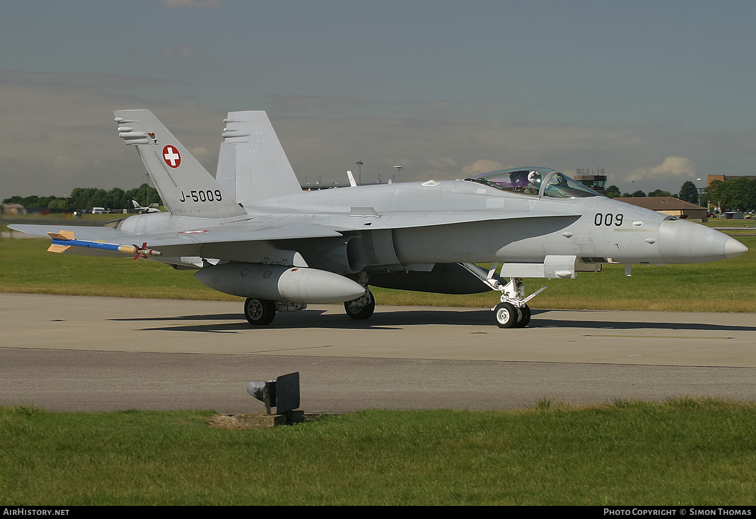Aircraft Photo of J-5009 | McDonnell Douglas F/A-18C Hornet | Switzerland - Air Force | AirHistory.net #593214