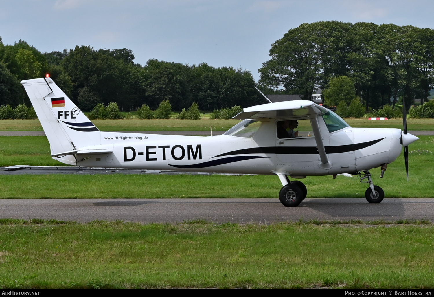 Aircraft Photo of D-ETOM | Cessna 152 | FFL Flugschule | AirHistory.net #593314