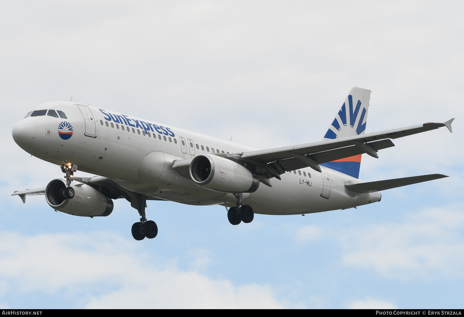 Aircraft Photo of LY-MLI | Airbus A320-232 | SunExpress | AirHistory.net #593455