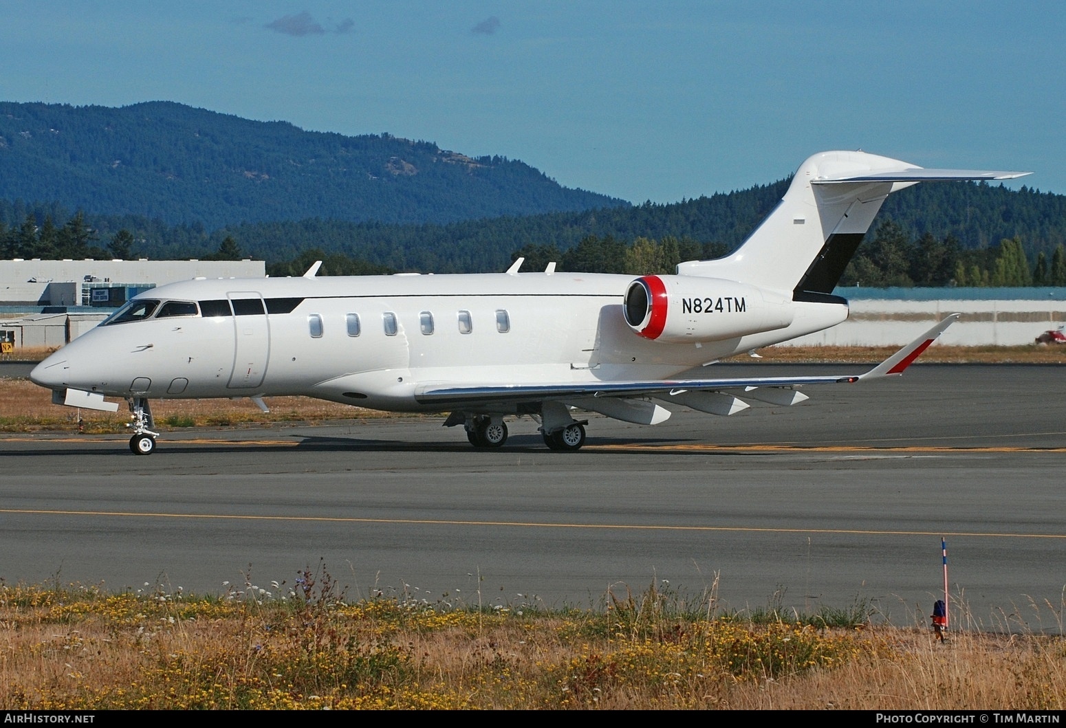 Aircraft Photo of N824TM | Bombardier Challenger 350 (BD-100-1A10) | AirHistory.net #593521