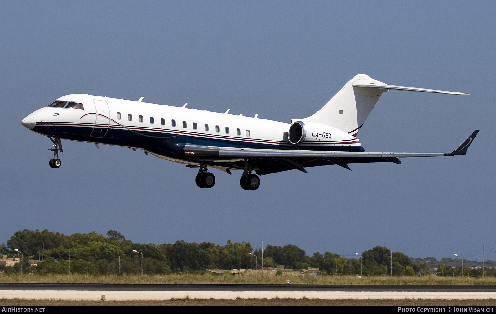 Aircraft Photo of LX-GEX | Bombardier Global Express (BD-700-1A10) | AirHistory.net #593525