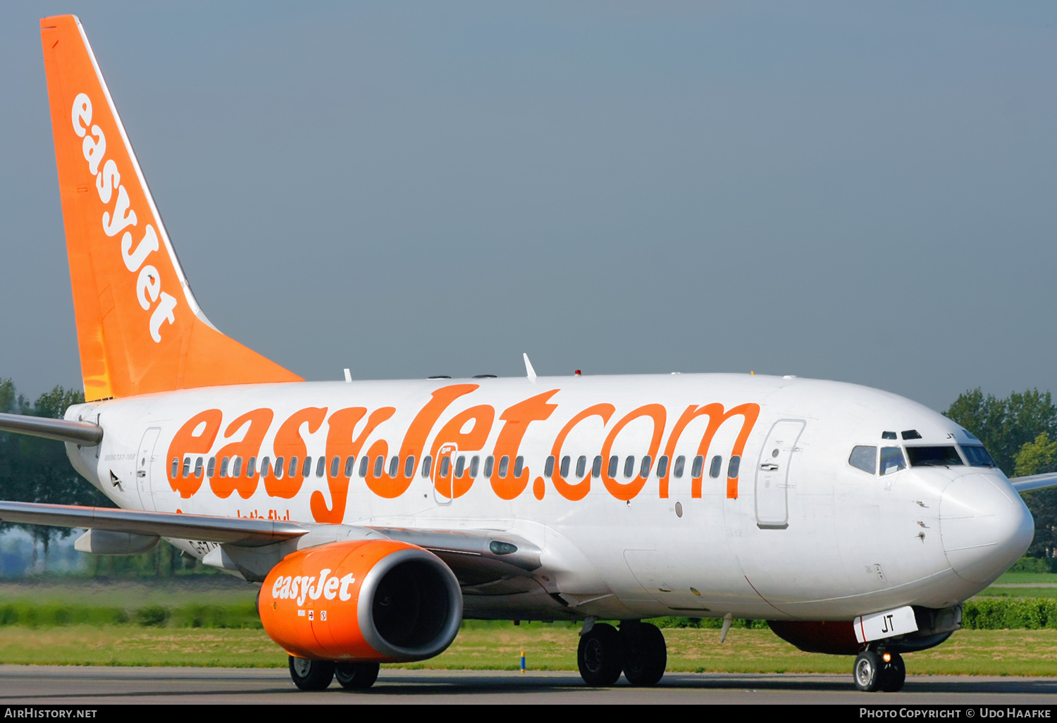 Aircraft Photo of G-EZJT | Boeing 737-73V | EasyJet | AirHistory.net #593614