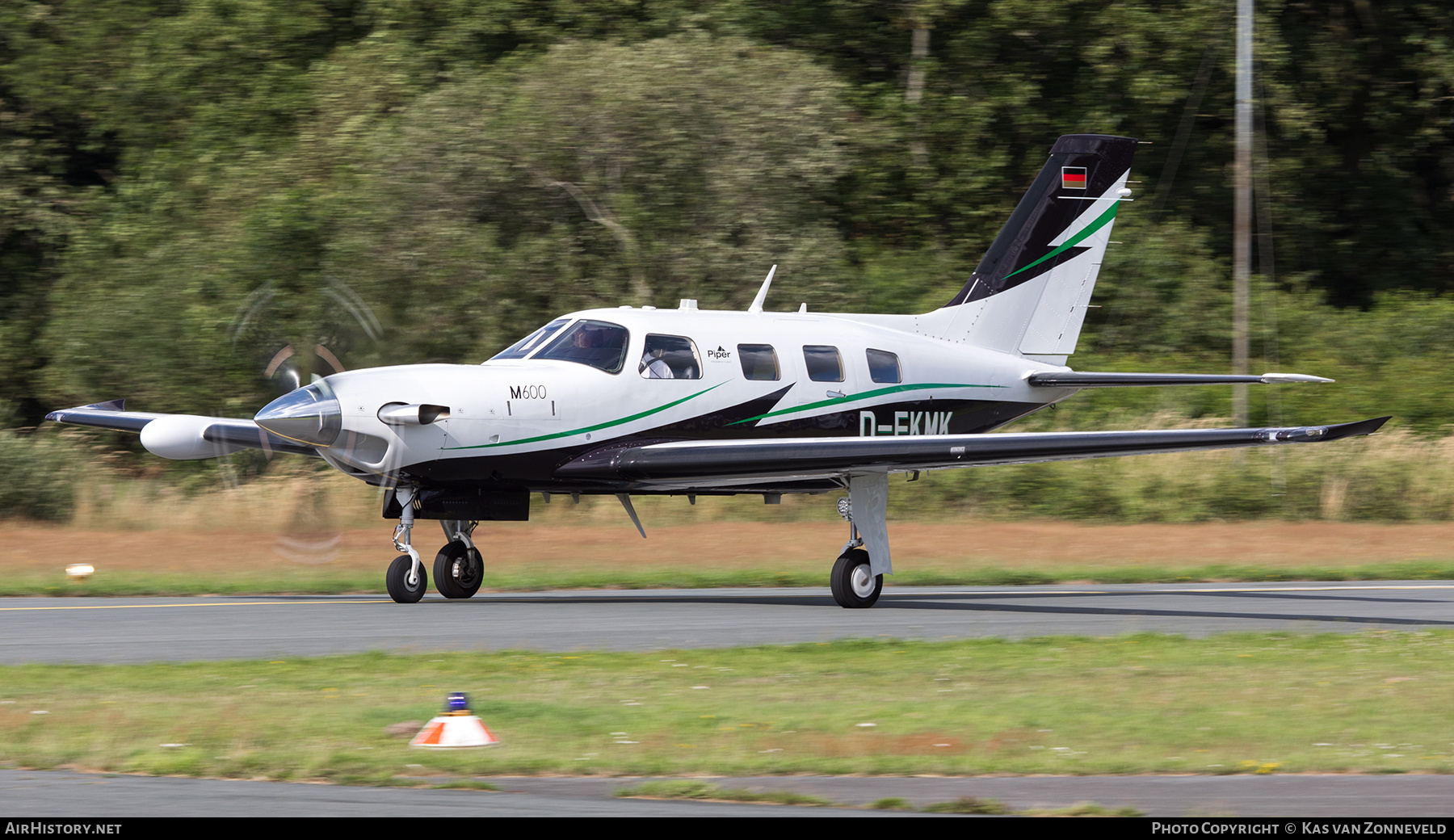 Aircraft Photo of D-FKMK | Piper PA-46-600TP M600 | AirHistory.net #593648