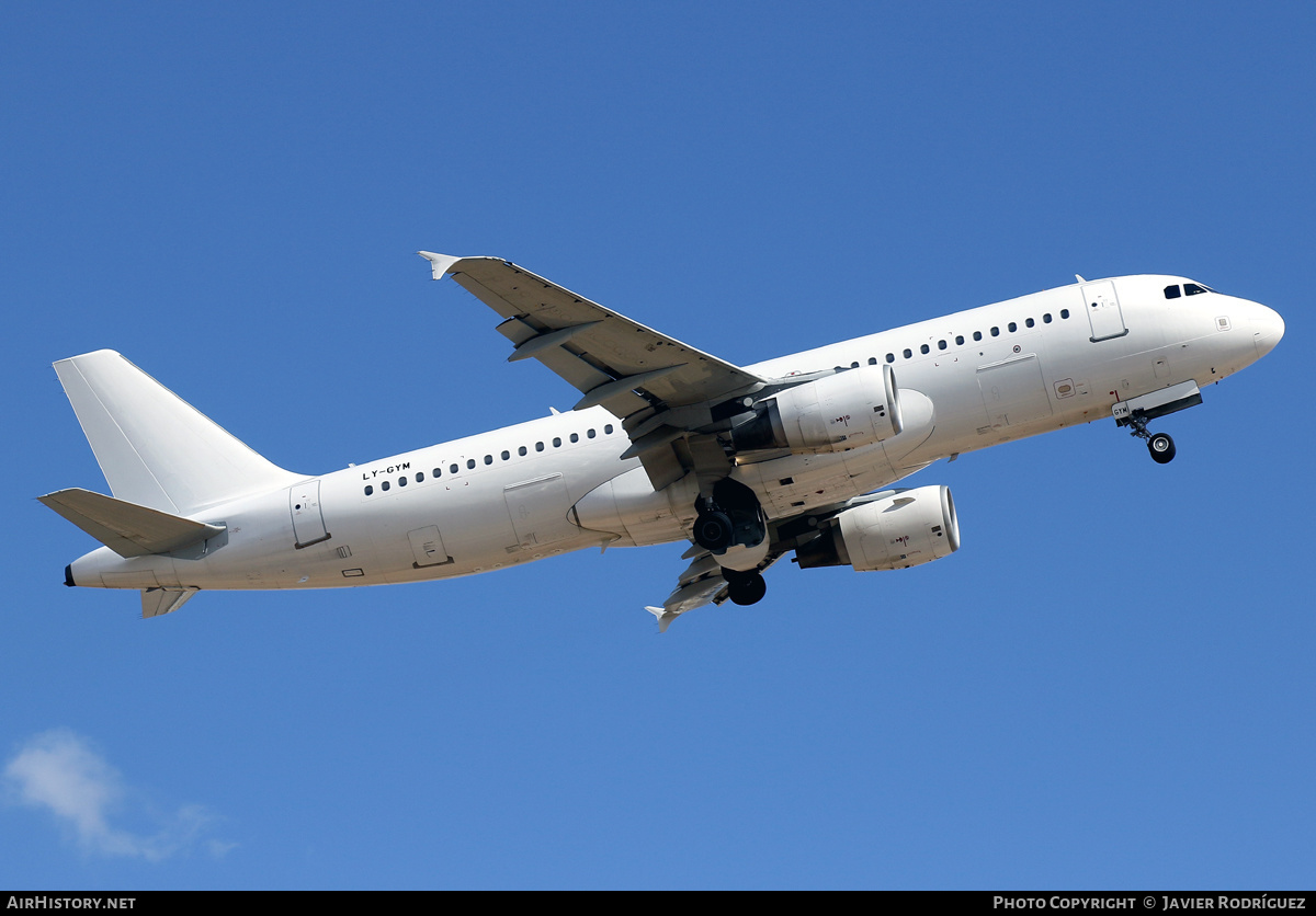 Aircraft Photo of LY-GYM | Airbus A320-214 | AirHistory.net #593712