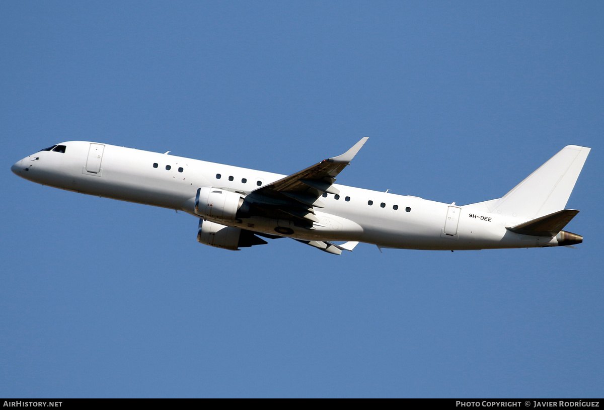 Aircraft Photo of 9H-DEE | Embraer Lineage 1000 (ERJ-190-100ECJ) | AirHistory.net #593718