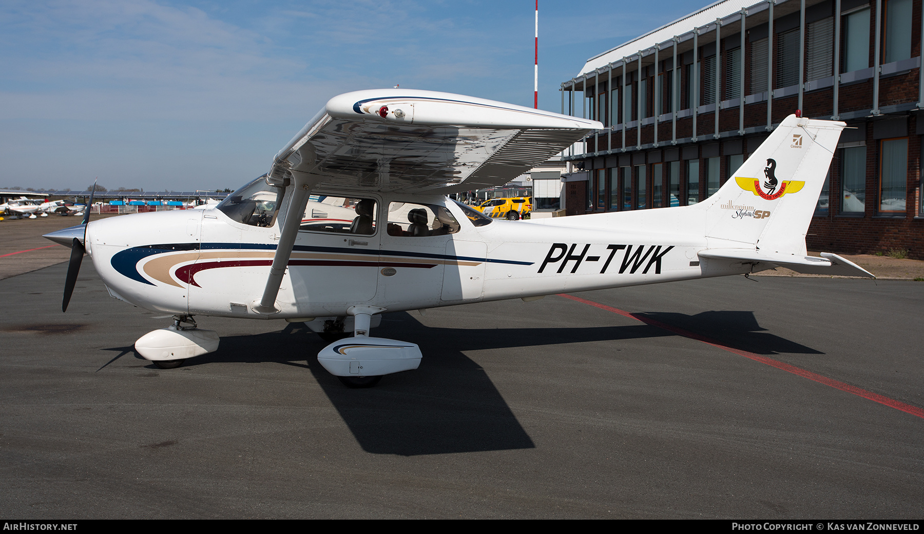 Aircraft Photo of PH-TWK | Cessna 172S Millennium Skyhawk SP | Vliegclub Twente | AirHistory.net #593767