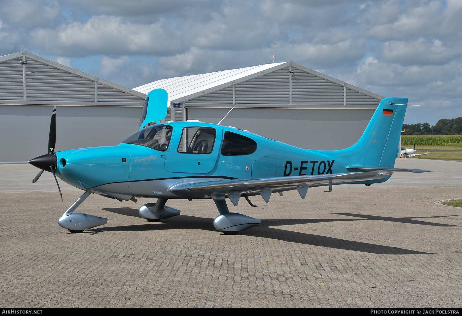Aircraft Photo of D-ETOX | Cirrus SR-22 G2-GTS | AirHistory.net #593827