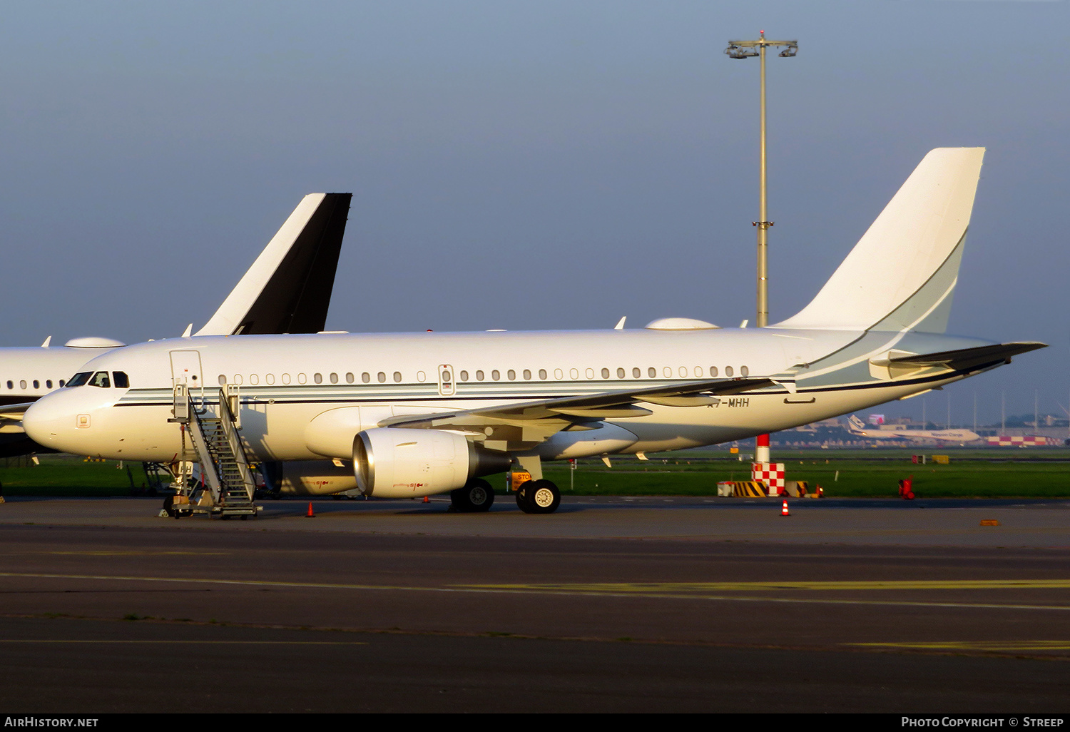 Aircraft Photo of A7-MHH | Airbus ACJ319 (A319-115/CJ) | Qatar Amiri Flight | AirHistory.net #593873