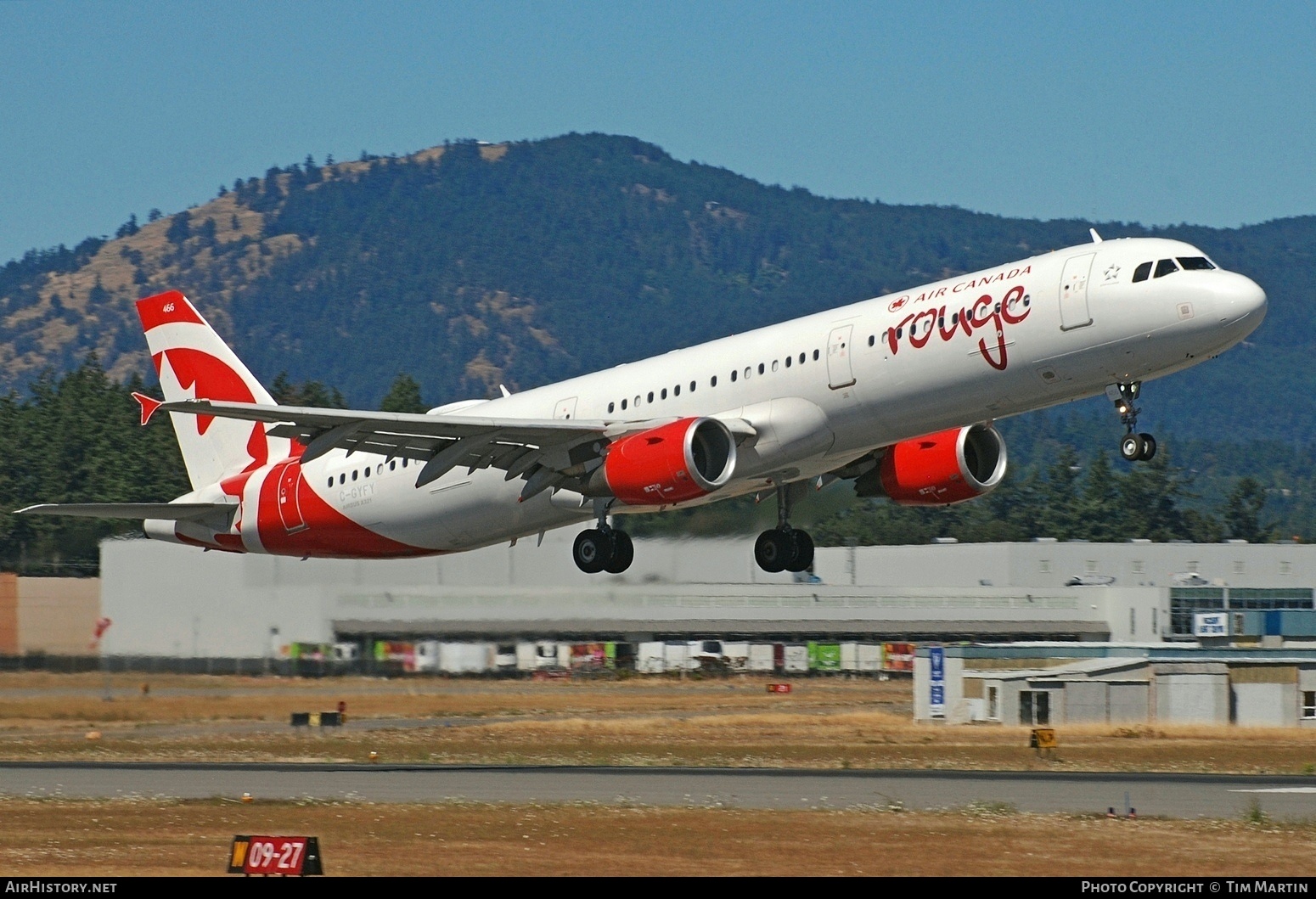 Aircraft Photo of C-GYFY | Airbus A321-211 | Air Canada Rouge | AirHistory.net #593885
