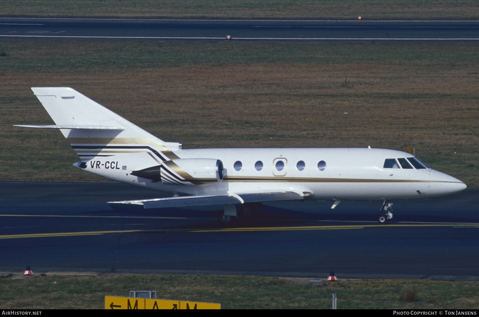 Aircraft Photo of VR-CCL | Dassault Falcon 200 (20H) | AirHistory.net #594029