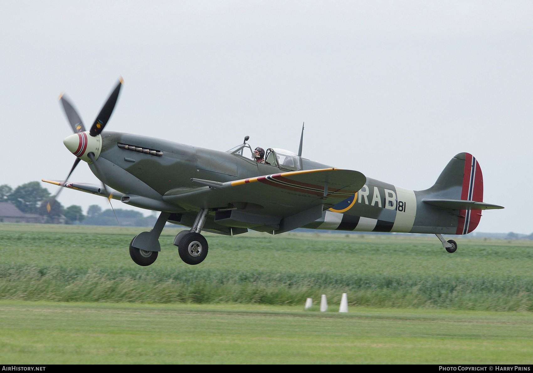 Aircraft Photo of G-BRSF / PV181 | Supermarine 361 Spitfire Mk9 | UK - Air Force | AirHistory.net #594129