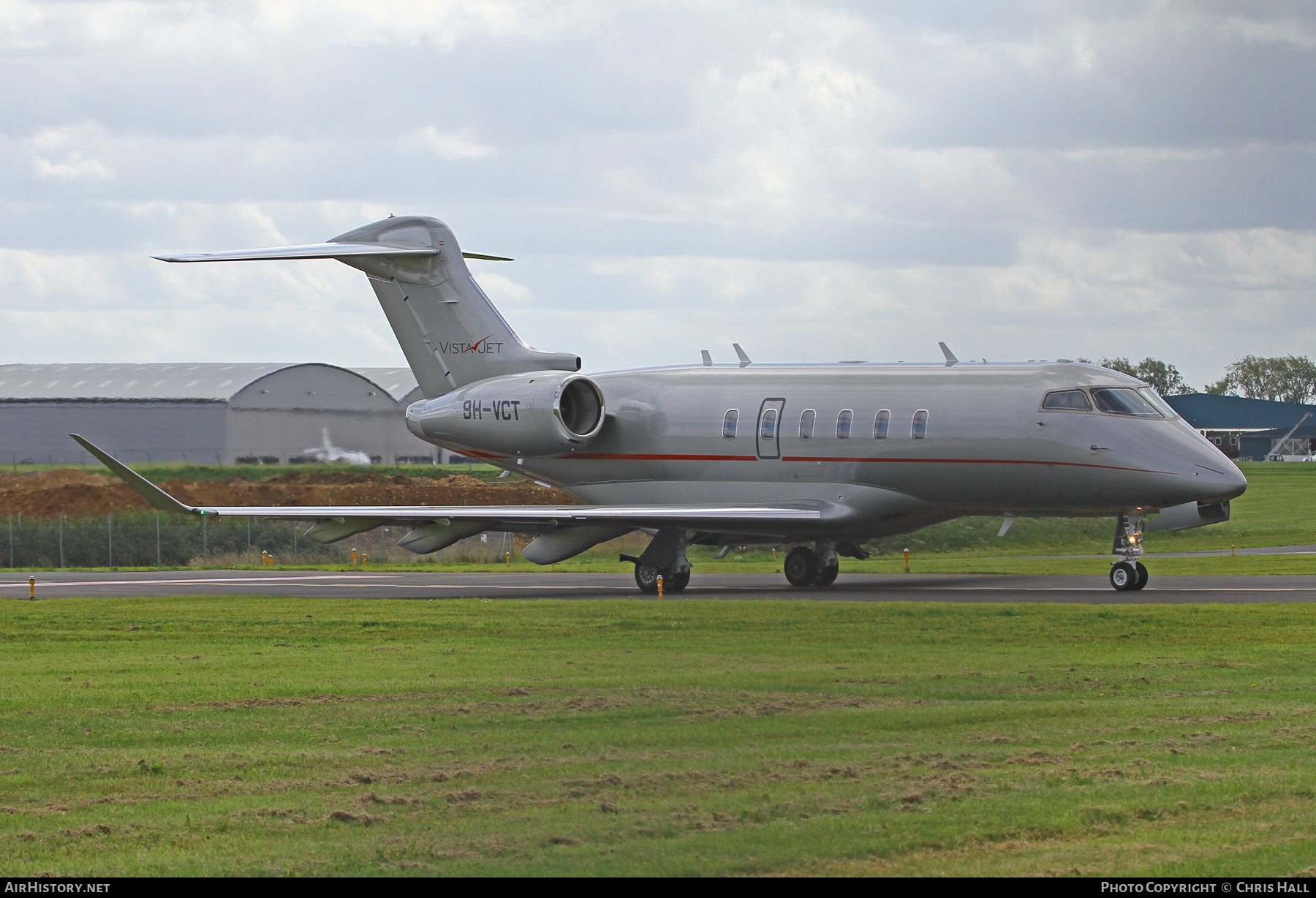 Aircraft Photo of 9H-VCT | Bombardier Challenger 350 (BD-100-1A10) | VistaJet | AirHistory.net #594313