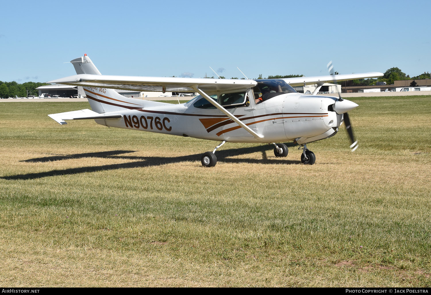 Aircraft Photo of N9076C | Cessna R182 Skylane RG | AirHistory.net #594354