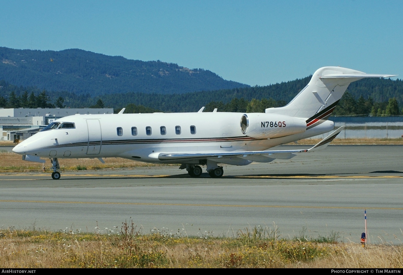 Aircraft Photo of N786QS | Bombardier Challenger 350 (BD-100-1A10) | AirHistory.net #594406