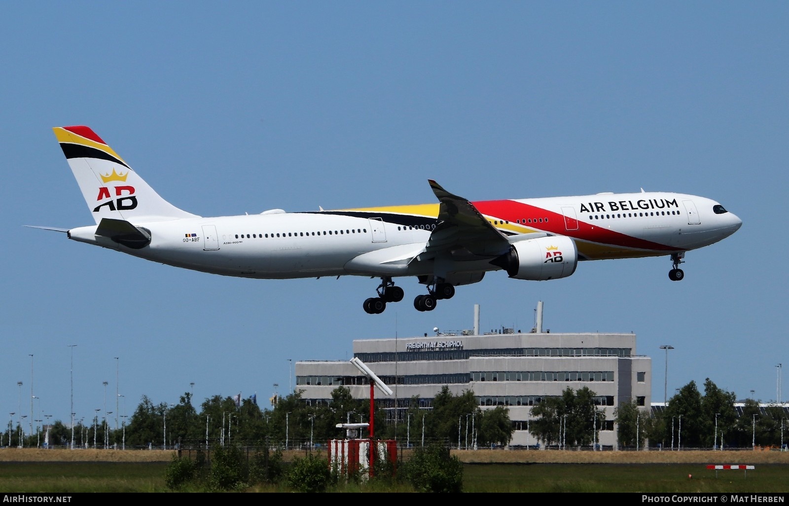 Aircraft Photo of OO-ABF | Airbus A330-941N | Air Belgium | AirHistory.net #594414