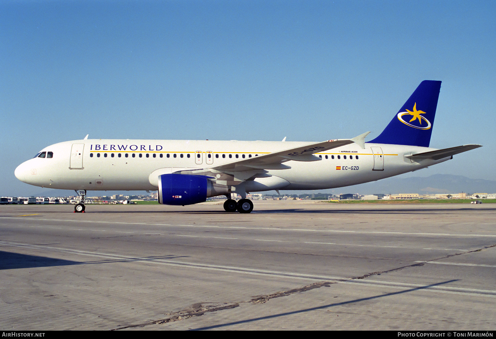 Aircraft Photo of EC-GZD | Airbus A320-214 | Iberworld Airlines | AirHistory.net #594549