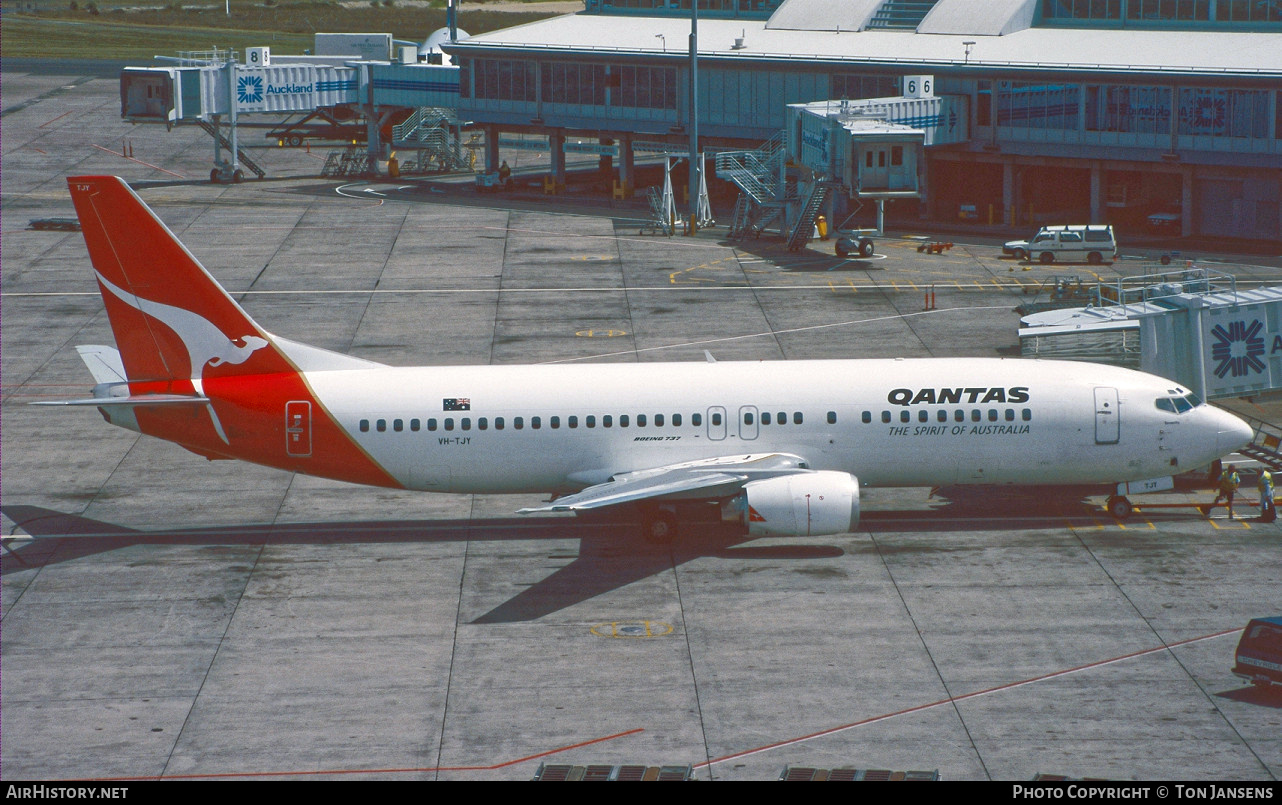 Aircraft Photo of VH-TJY | Boeing 737-476 | Qantas | AirHistory.net #594626